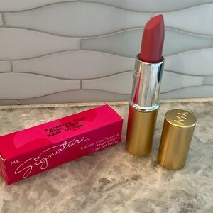 Mary Kay Paradise Pink lipstick